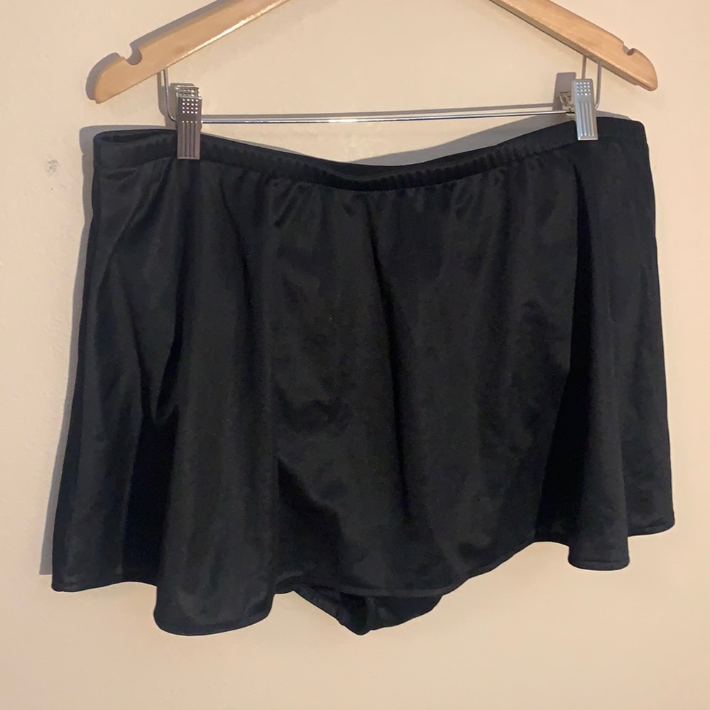 Black swim skirt